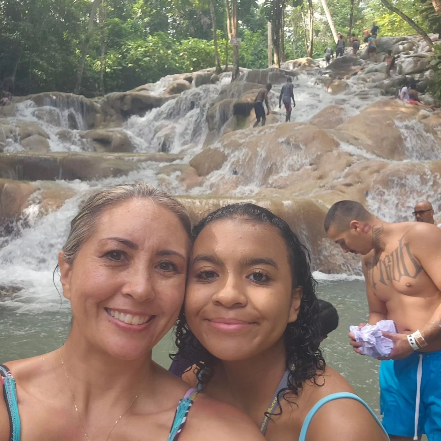 Blue Hole Jamaica aventura y piscinas naturales