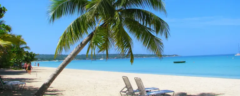 Why Book With a Local Jamaica Airport Transfer Company?